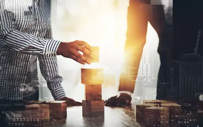 Expertise + AI – The New Competitive Moat for Mid-Market Manufacturers